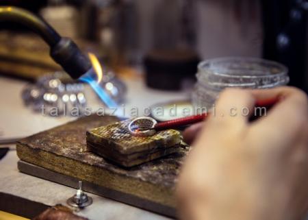 دوره آموزش قلم زنی طلا و جواهر