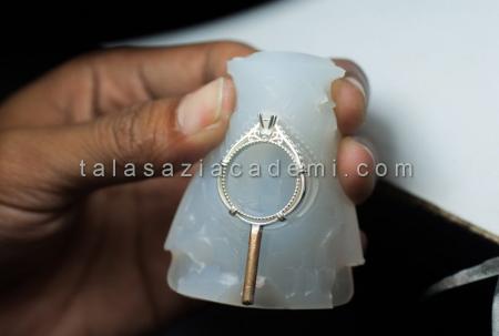 دوره آموزش قلم زنی طلا و جواهر