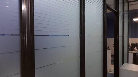 برچسب مات کن شیشه مناسب برای استفاده در هر مکانی