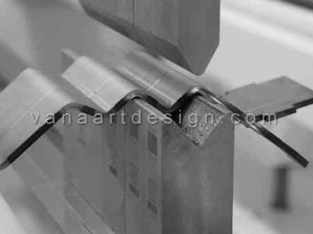 خمکاری ورق فلزی با دستگاه CNC